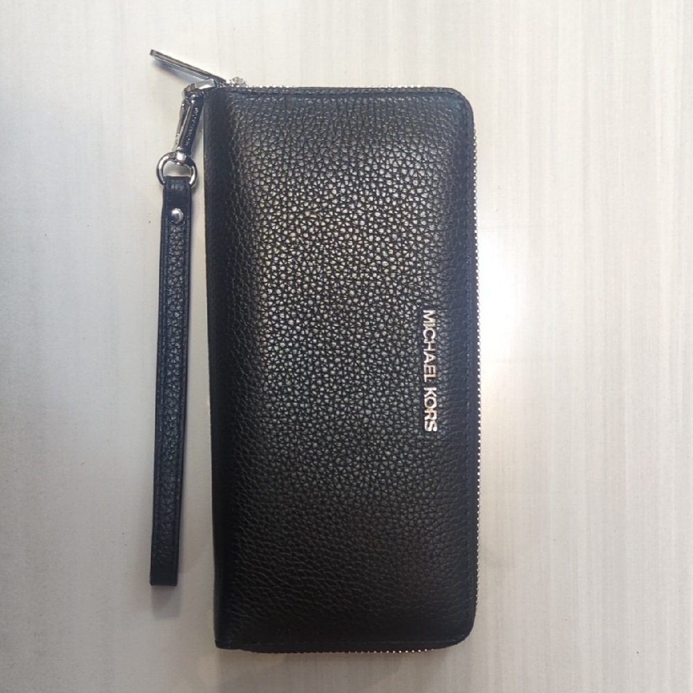 Michael Kors Black Leather Wallet